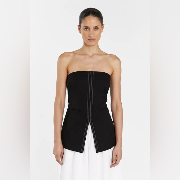NWT-BLACK STRAPLESS TOP - Picture 4 of 5